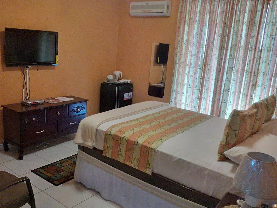 Villa Pinnacle View Estate Colors Hideaway #1 & 2 Montego Bay